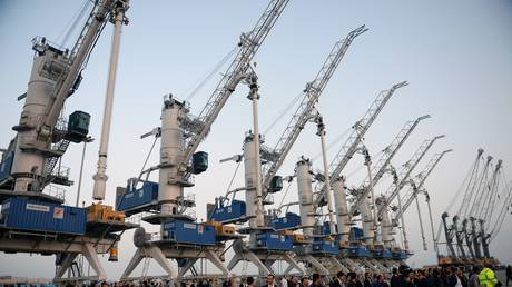 fficials attend an inauguration ceremony for the first export convoy to India via Iran at Chabahar seaport in Chabahar, Iran on February 25, 2019.