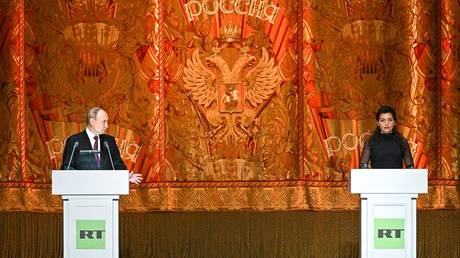 Russian President Vladimir Putin and RT Editor-in-Chief Margarita Simonyan at an event marking RT’s 20th anniversary at the Bolshoi Theatre, Moscow, October 17, 2025.