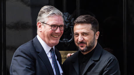 British Prime Minister Keir Starmer (L) and Ukraine’s Vladimir Zelensky, London, UK, June 23, 2025.